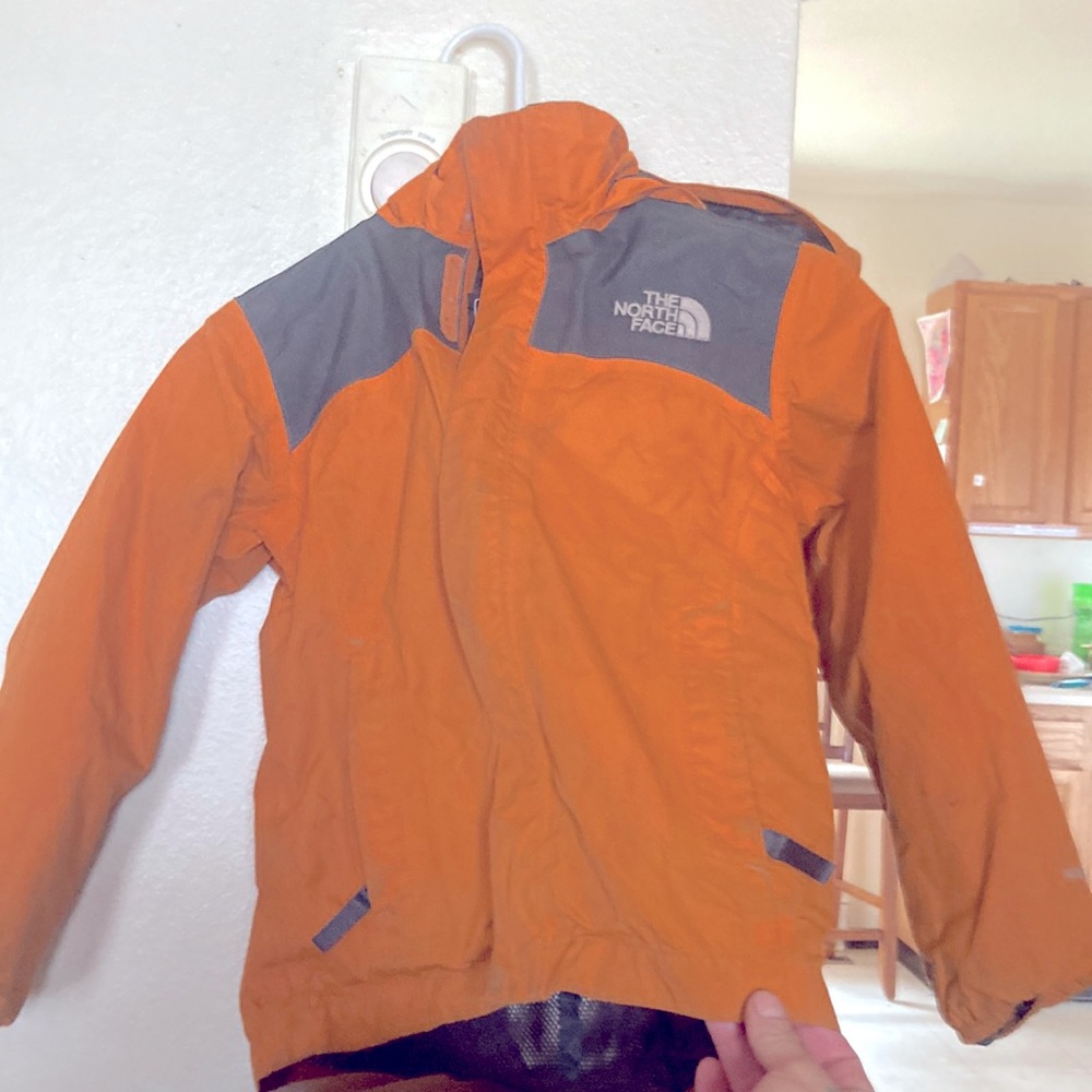 North Face  windbreaker boys small